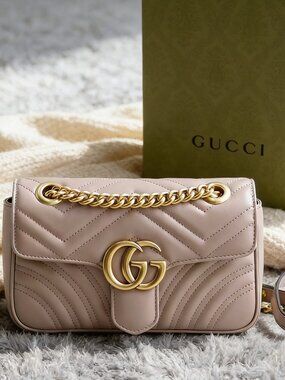 Gucci GG Marmont Small Shoulder Bag